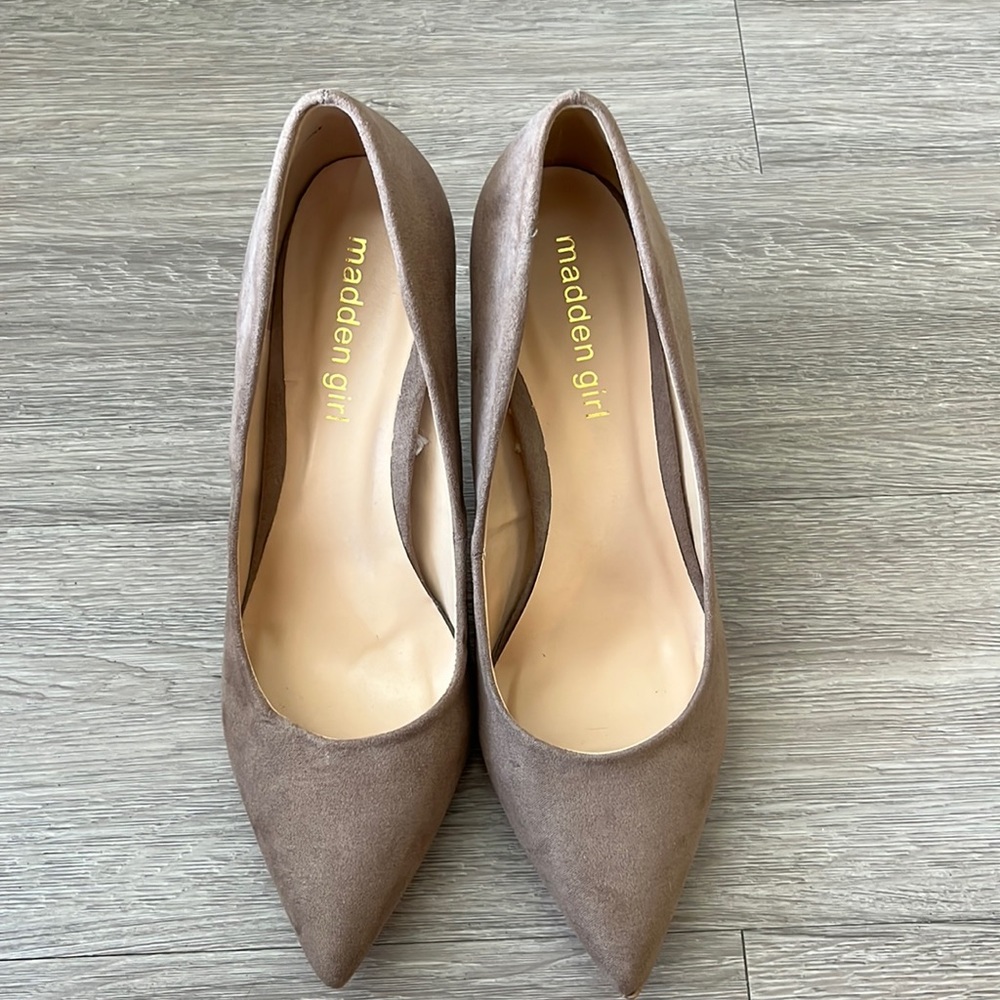 Steve Madden Mauve Pointy Toe Pumps Size 8.5
